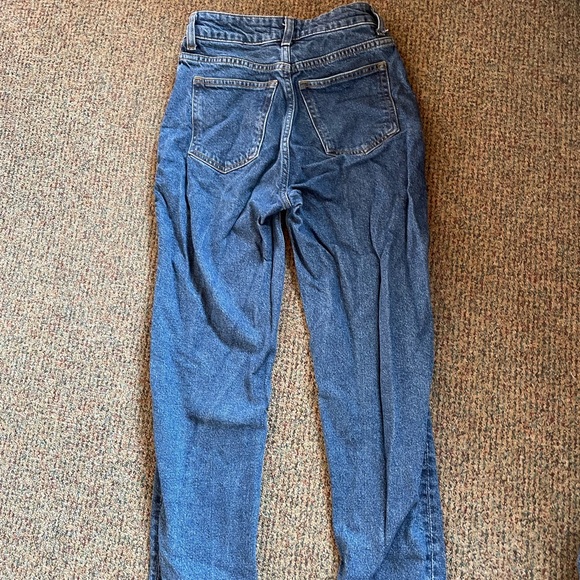 H&M mom jeans - Picture 2 of 3